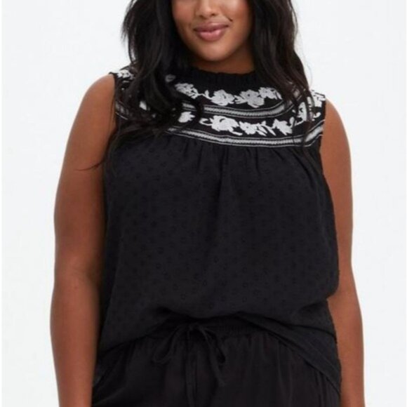 Torrid Clip Dot Embroidered Tank Top - Picture 1 of 12